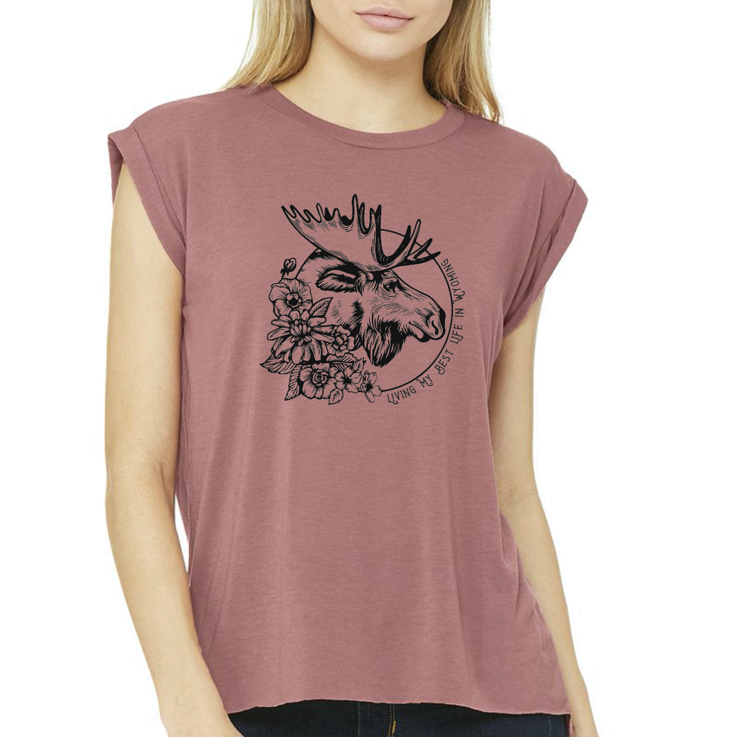 Moose Living My Best Life in Wyoming Women’s Flowy Rolled Cuffs Muscle Tee